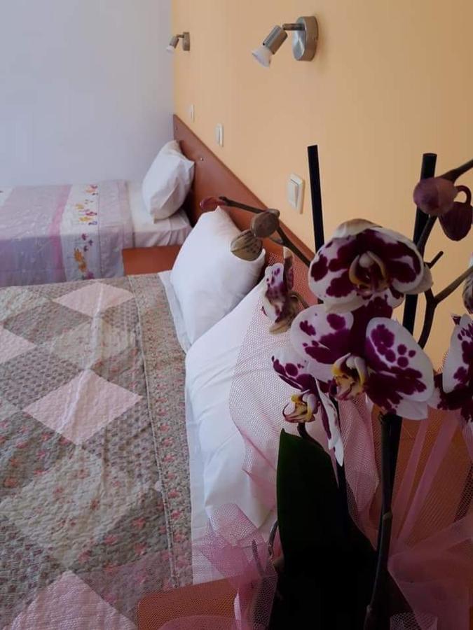 Chrysanthi And Pefkos Pefki